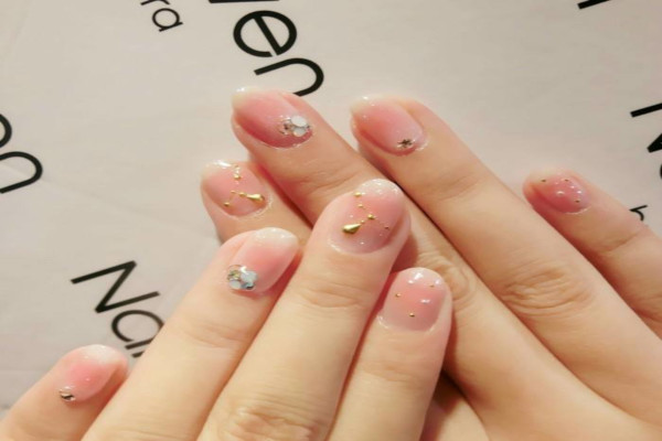 清秀美甲加盟费