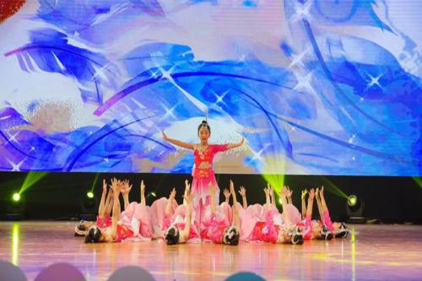 小明星舞蹈加盟费