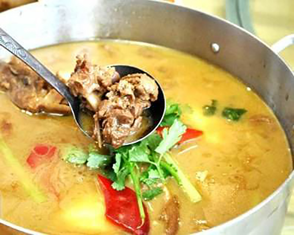 雁鹅坊鹅火锅加盟店