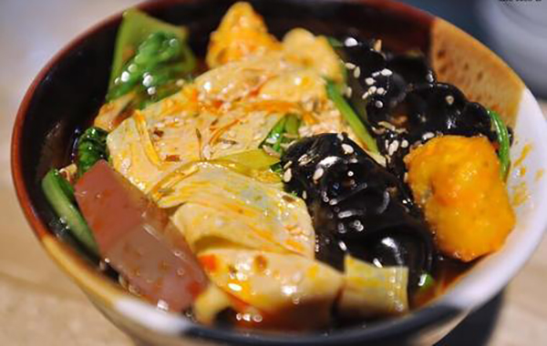 唇在感麻辣烫加盟店