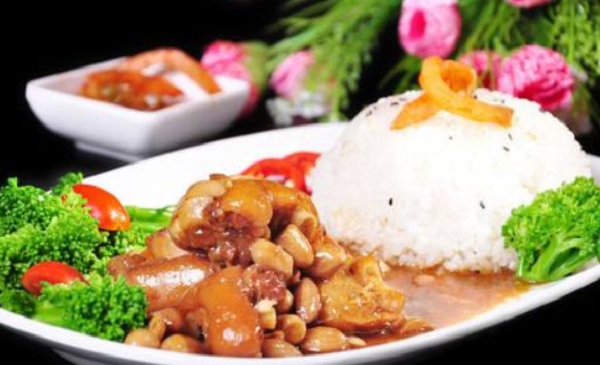 广越味隆江猪脚饭加盟