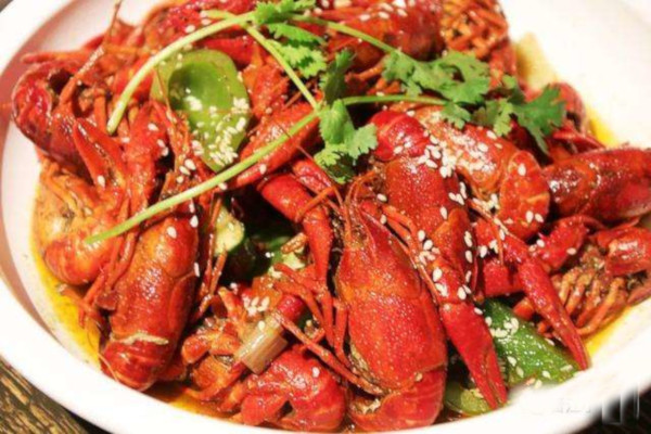 嘭嘭鲜牛杂煲龙虾馆加盟