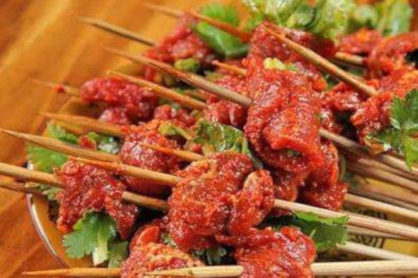 够窜串串加盟费