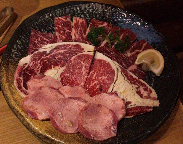 牛匠屋日式炭火烧肉加盟店