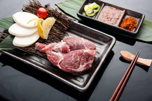 青云炭火烤肉加盟费