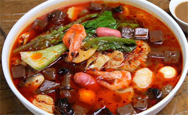 新记渝味麻辣烫加盟店