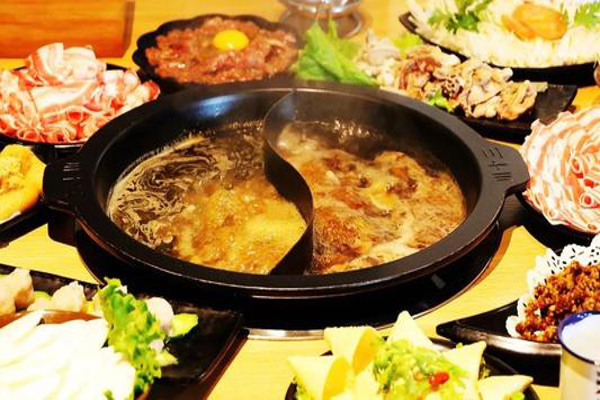 豪聚江湖火锅烧烤加盟费