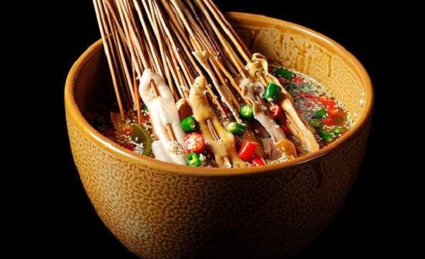 【钵一钵钵钵鸡加盟】加盟钵一钵钵钵鸡轻轻松松年赚百万！