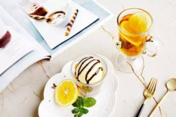 鲜果齐饮加盟费