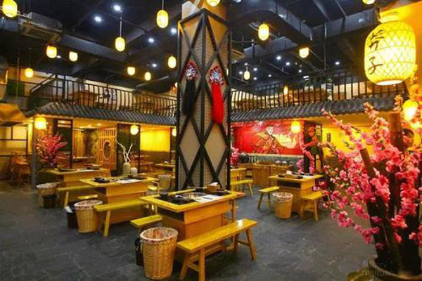 豪聚江湖火锅烧烤加盟费