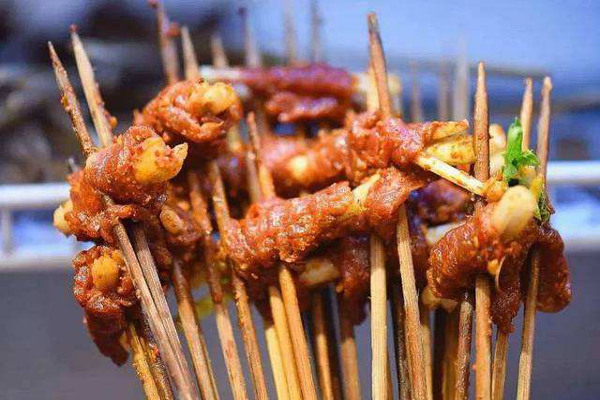 撸一把火锅串串加盟费