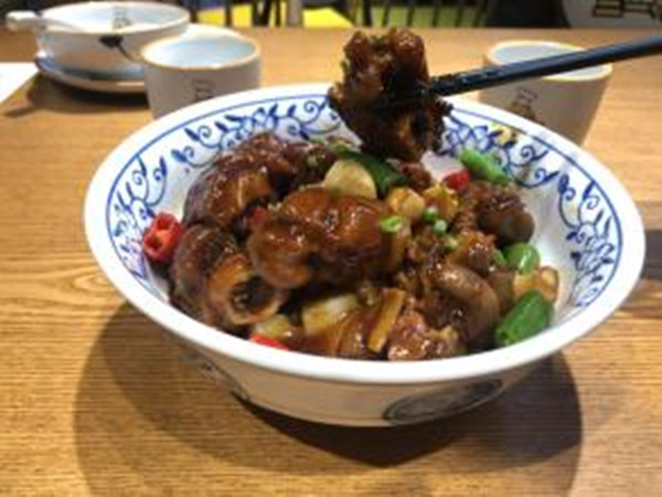 三一满哥湘菜加盟店