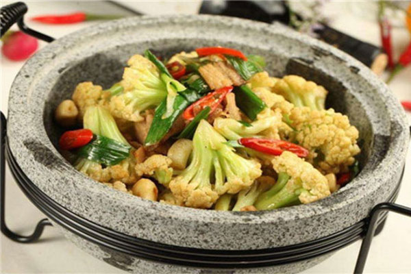 巧渝娘石锅餐厅