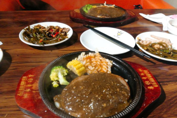 豪德亨牛排自助餐厅加盟