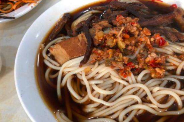 老福堂鸡味手抻面馆加盟费