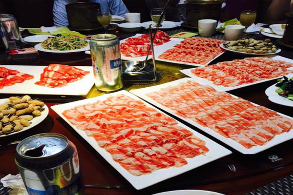 俊辰小羔羊火锅城加盟费