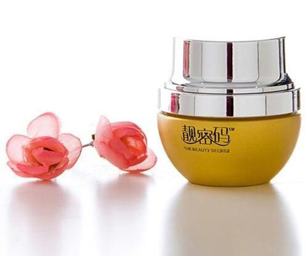 靓密码化妆品加盟店