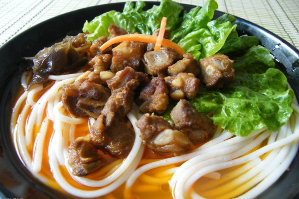 彦辰米线加盟店