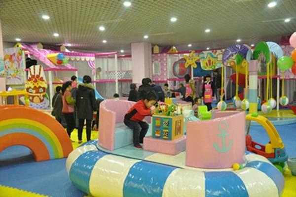 童年童月儿童乐园加盟