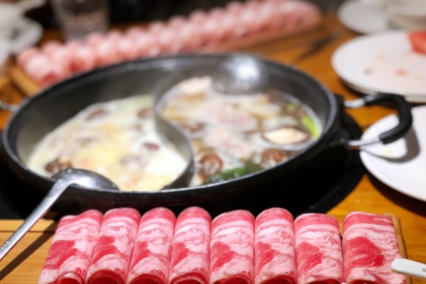 捞小鲜·台湾小火锅加盟店
