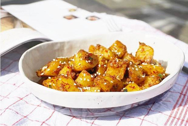 酱新锅巴土豆加盟店