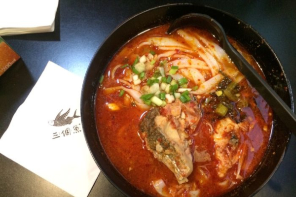 三个鱼湖南米粉加盟店