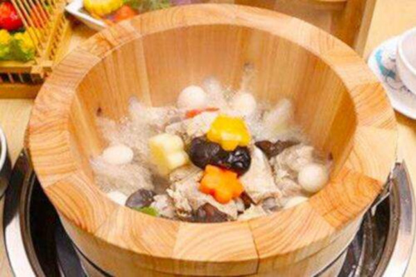 鱼遇木桶鱼火锅加盟_加盟鱼遇木桶鱼火锅，多方位助您轻松创业！