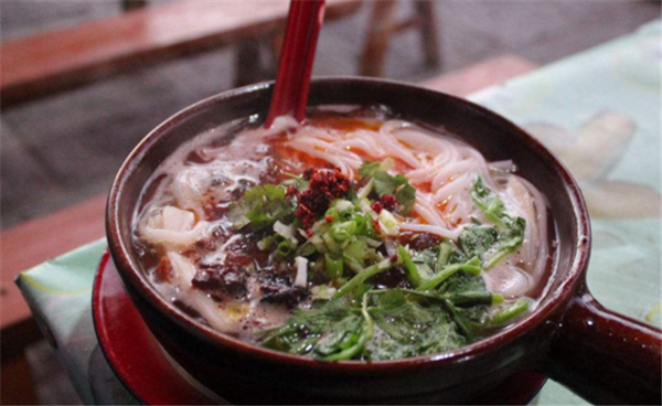 金湘源过桥米线加盟店