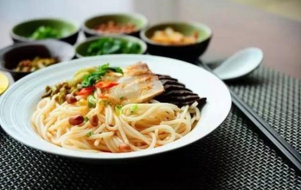 炫多滋米线加盟费