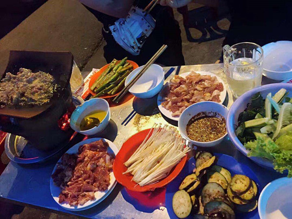 越南瓦片烧烤加盟店