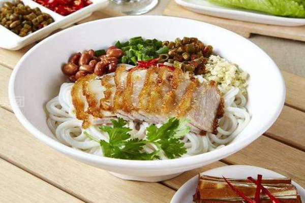 粉霸煌桂林米粉加盟费