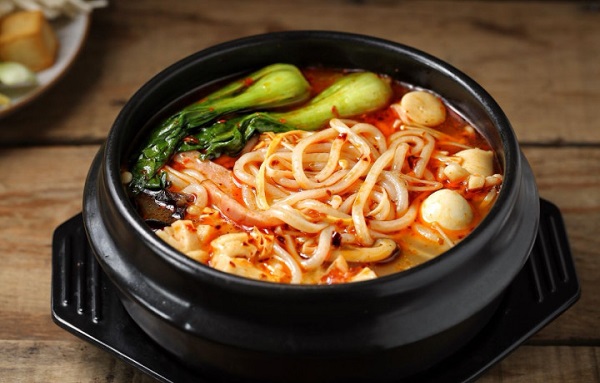 白日青春新派过桥米线加盟费