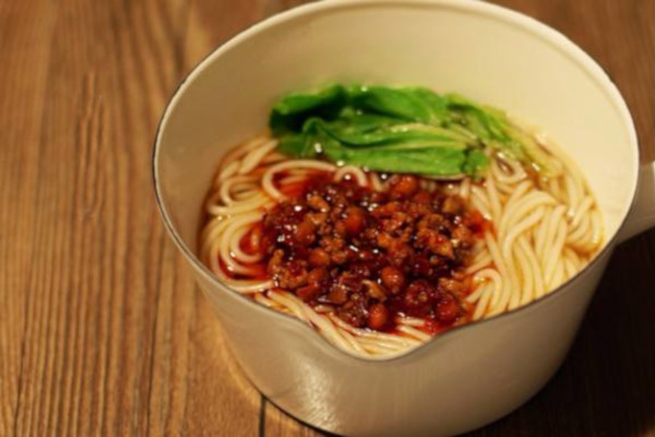 颠阿哥米线加盟费