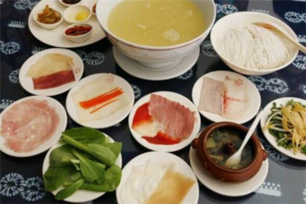 陈师傅过桥米线加盟费