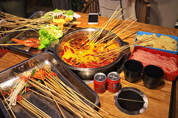 夜卡串串香加盟费