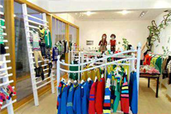 酷玩猴童装加盟费