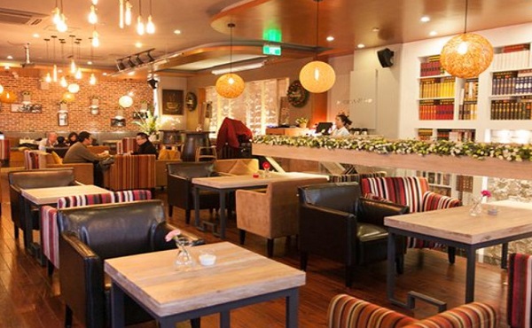 四方桌餐厅加盟