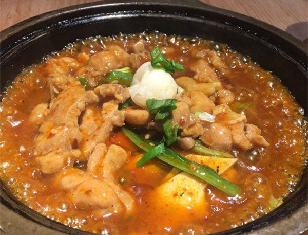 小鱼小鸡石锅煲加盟店