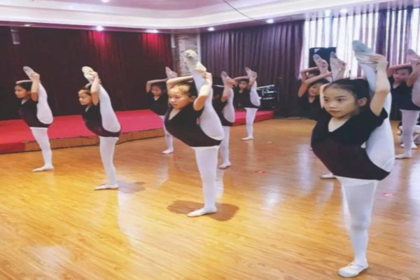 弘大教育加盟费