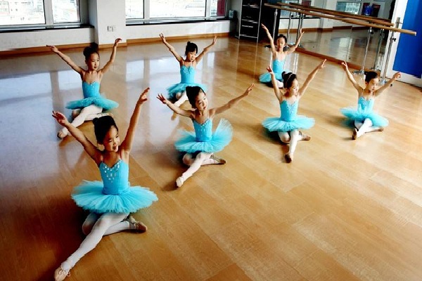 邹文舞蹈加盟费