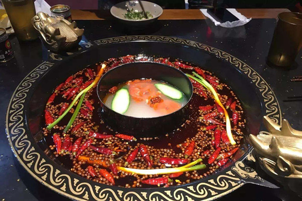 鼎龙火锅加盟店