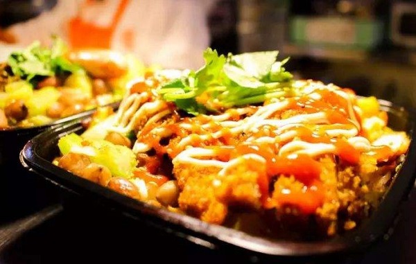 小猪鸡排饭加盟费