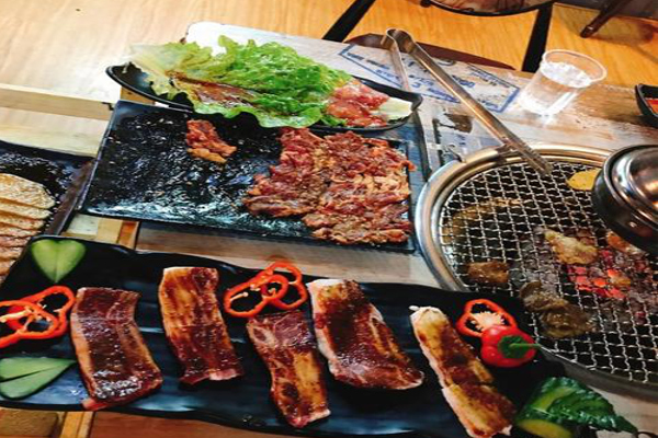 小酒馆主题烤肉加盟费