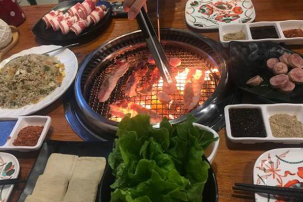 大熊自助烤肉加盟费