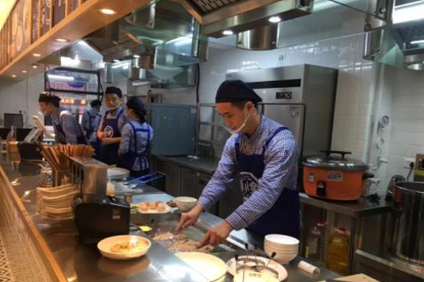 何先生的汤小宛加盟