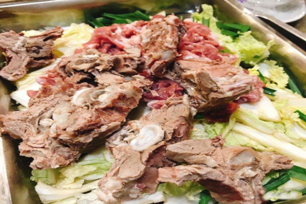 小夫妻木炭羊肉锅加盟费