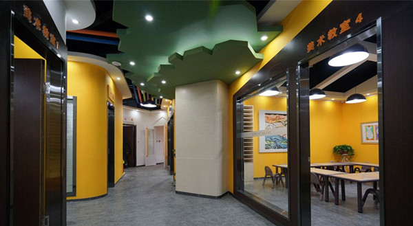 布鲁格艺术中心加盟店