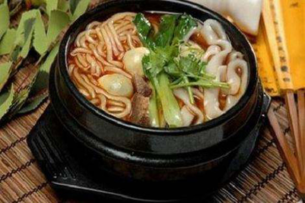 鲜源麻辣面加盟费