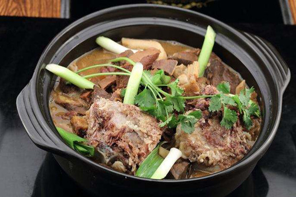 解馋牛骨火锅加盟费