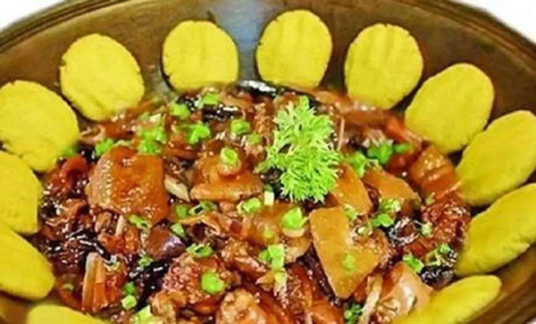 老屯锅大爷铁锅炖加盟店